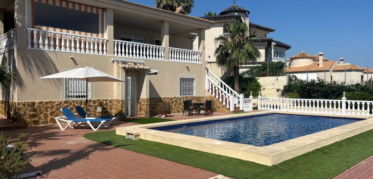 Venta - Villa -
Algorfa - Lomas de Juliana