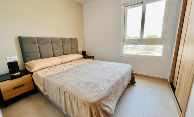 Venta - Apartamento / piso -
Guardamar del Segura - Puerto Deportivo