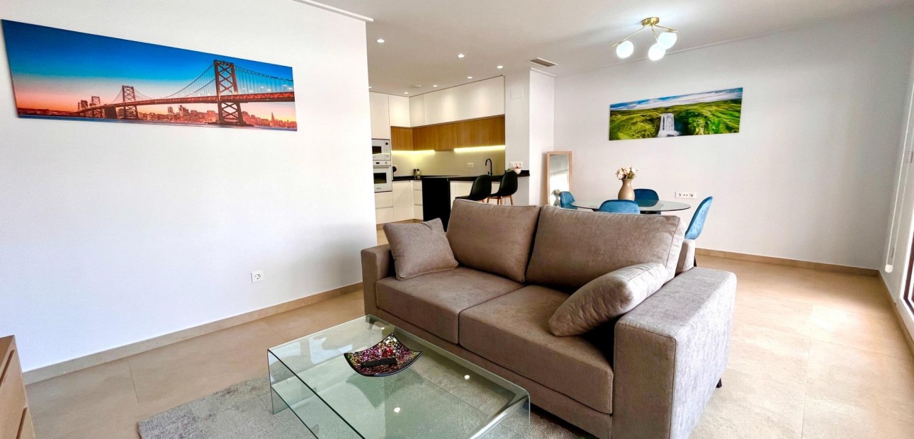 Venta - Apartamento / piso -
Guardamar del Segura - Puerto Deportivo
