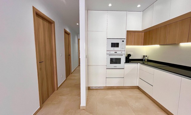 Venta - Apartamento / piso -
Guardamar del Segura - Puerto Deportivo