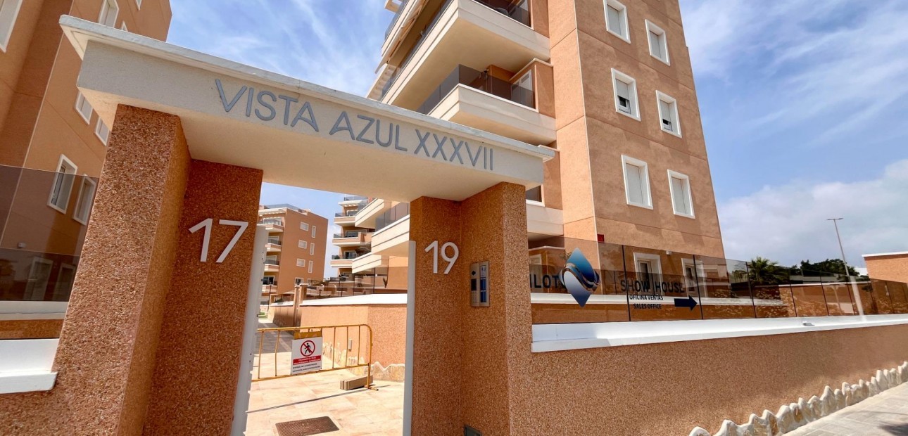 Venta - Apartamento / piso -
Guardamar del Segura - Puerto Deportivo