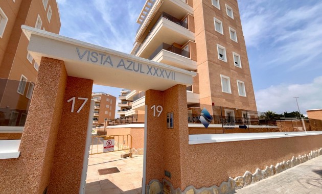 Venta - Apartamento / piso -
Guardamar del Segura - Puerto Deportivo