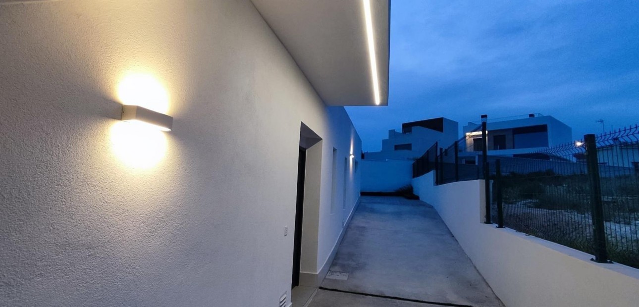 Herverkoop - Villa -
Ciudad quesada - Costa blanca sur