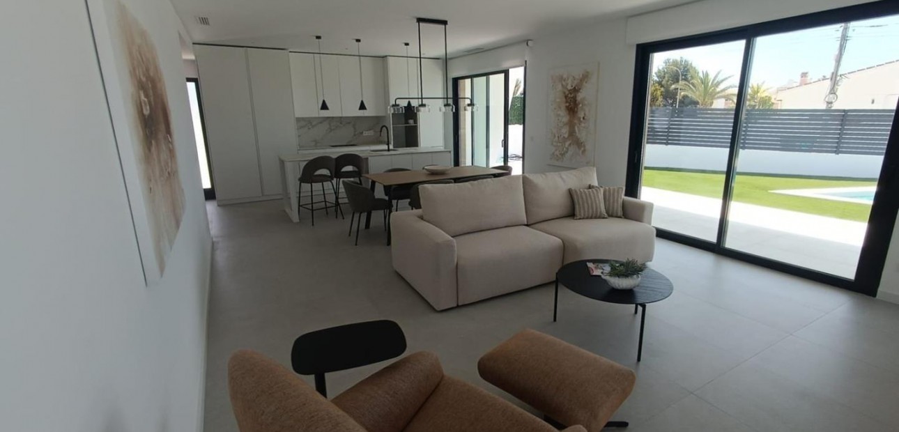 Herverkoop - Villa -
Ciudad quesada - Costa blanca sur