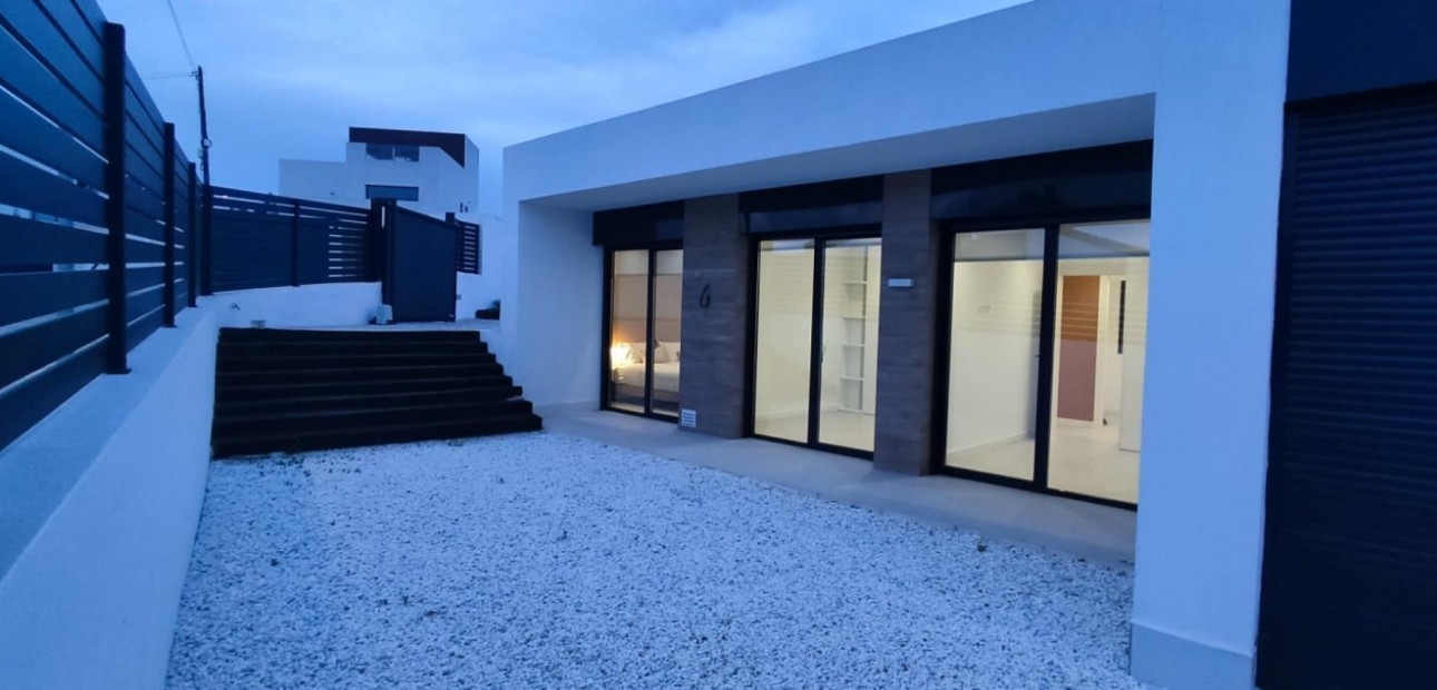 Herverkoop - Villa -
Ciudad quesada - Costa blanca sur