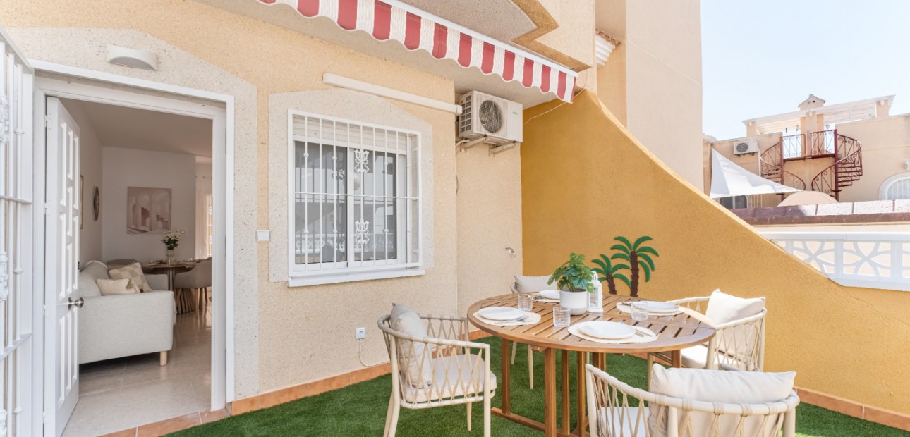 Venta - Adosado -
Orihuela Costa - Villamartin