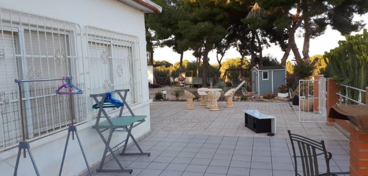 Sale - Country House -
Torrevieja - Los balcones