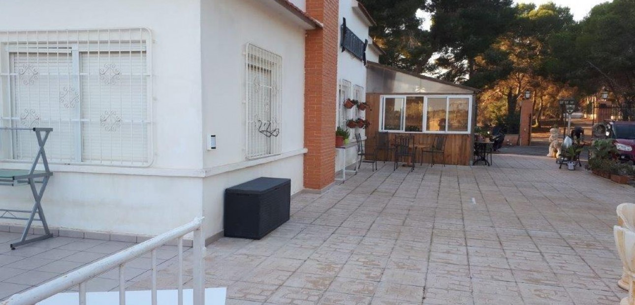 Sale - Country House -
Torrevieja - Los balcones