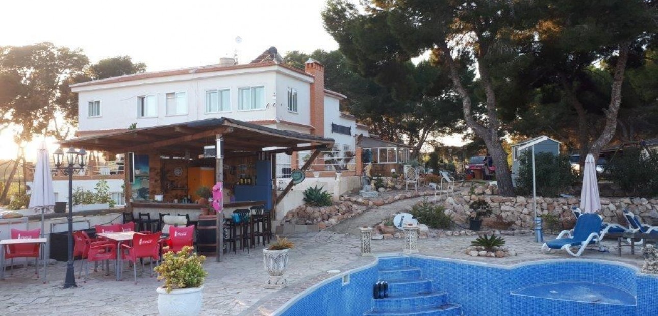 Sale - Country House -
Torrevieja - Los balcones