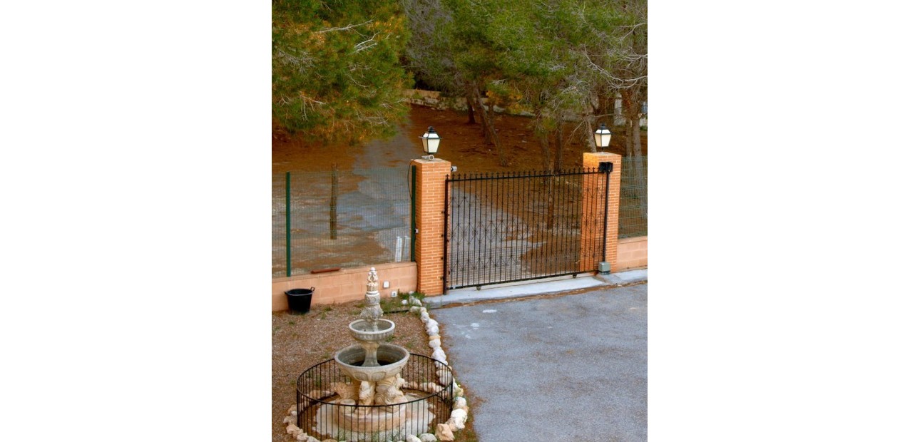 Sale - Country House -
Torrevieja - Los balcones