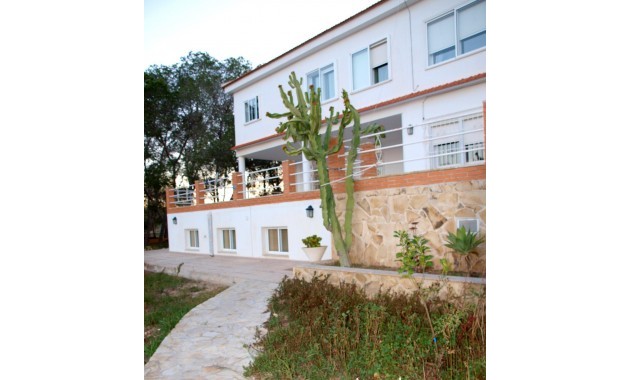 Sale - Country House -
Torrevieja - Los balcones