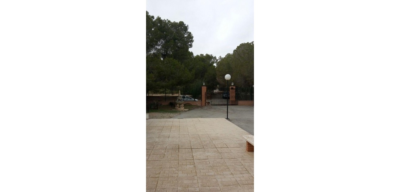 Sale - Country House -
Torrevieja - Los balcones