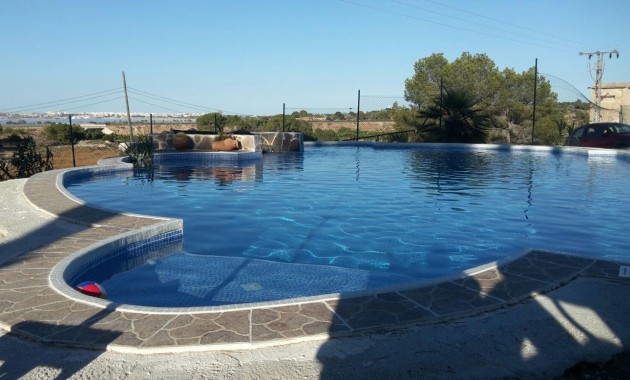 Sale - Country House -
Torrevieja - Los balcones