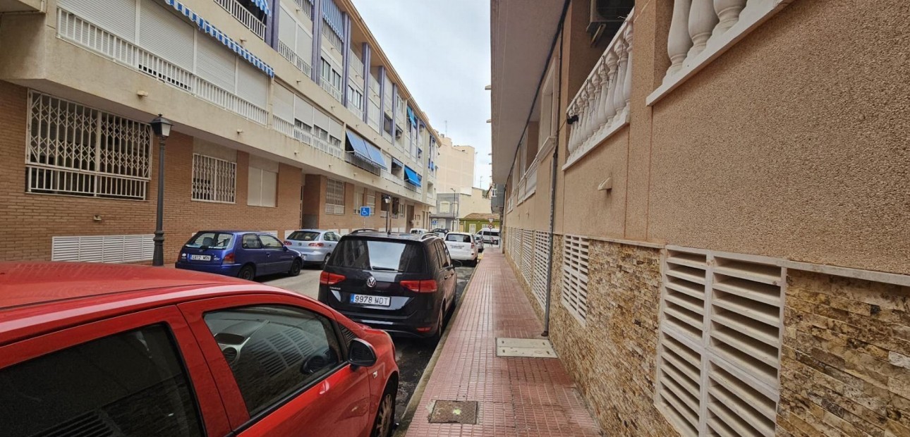 Herverkoop - Appartement / flat -
Torrevieja - Centro