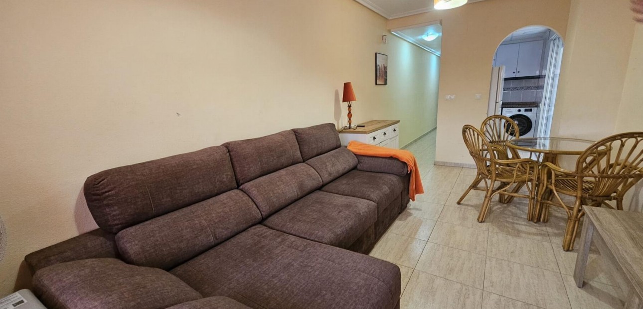Herverkoop - Appartement / flat -
Torrevieja - Centro