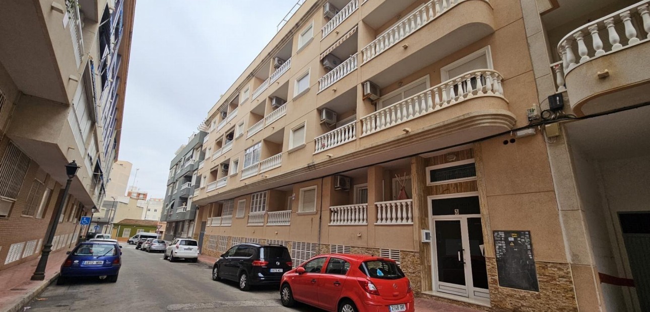 Herverkoop - Appartement / flat -
Torrevieja - Centro