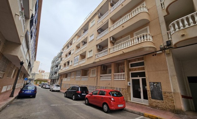 Herverkoop - Appartement / flat -
Torrevieja - Centro