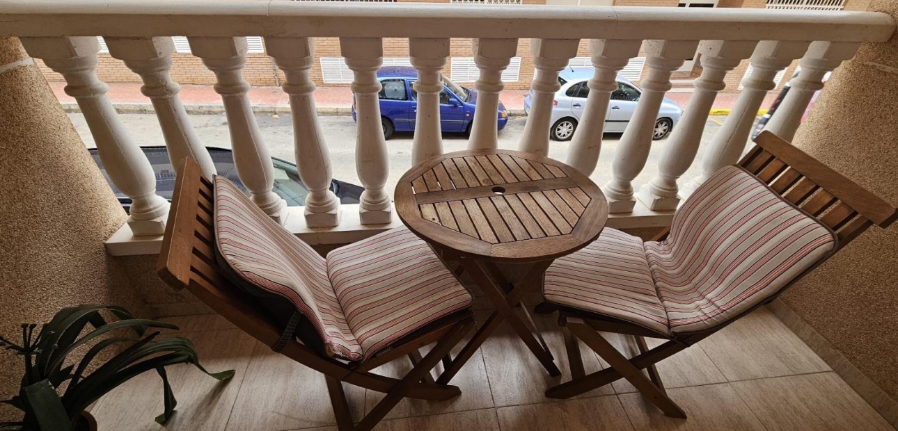 Herverkoop - Appartement / flat -
Torrevieja - Centro