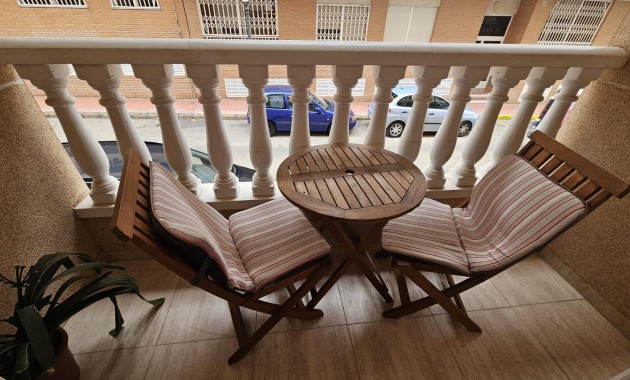 Herverkoop - Appartement / flat -
Torrevieja - Centro