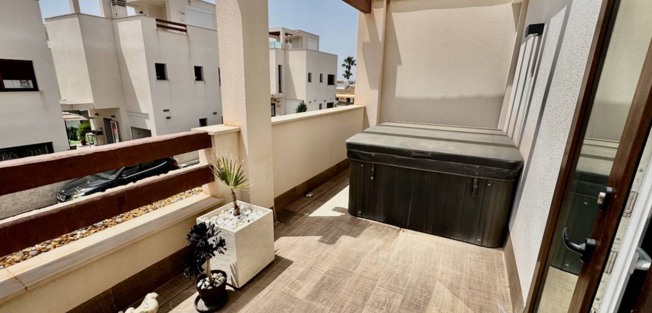 Venta - Villa -
Ciudad Quesada