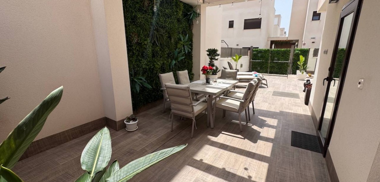 Venta - Villa -
Ciudad Quesada