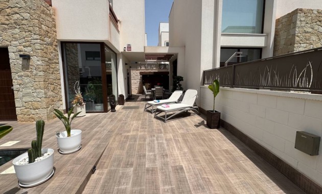 Venta - Villa -
Ciudad Quesada
