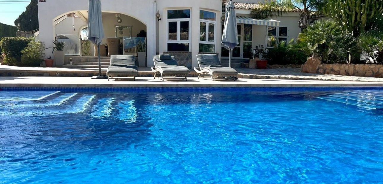 Venta - Villa -
Torrevieja - Centro
