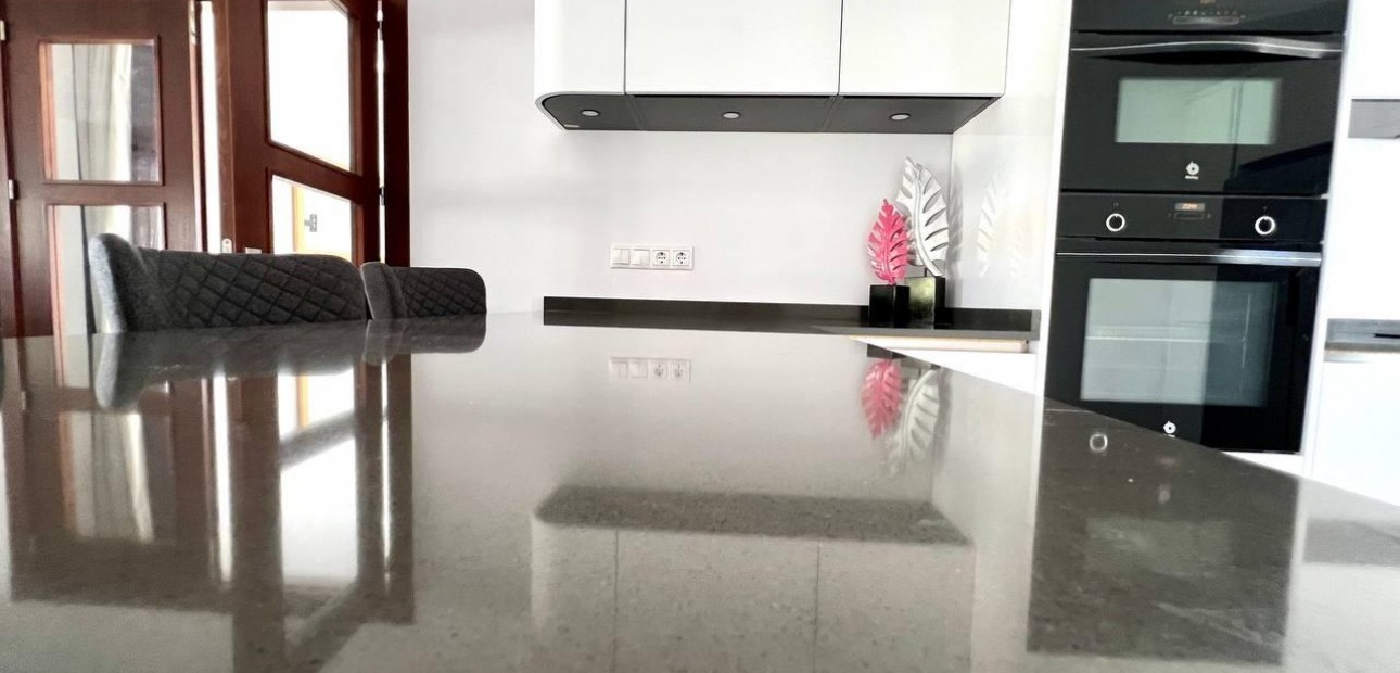 Venta - Villa -
Torrevieja - Centro