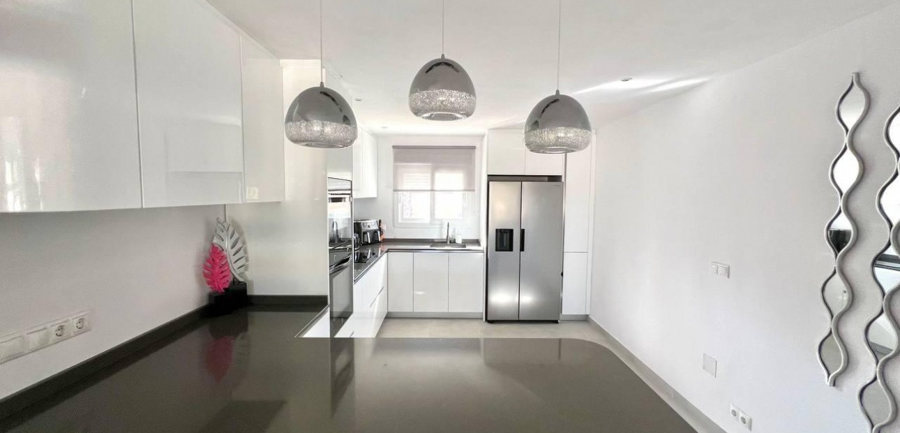 Venta - Villa -
Torrevieja - Centro