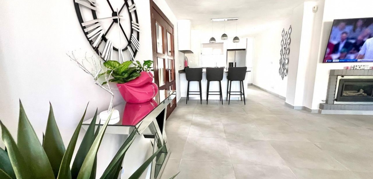 Venta - Villa -
Torrevieja - Centro
