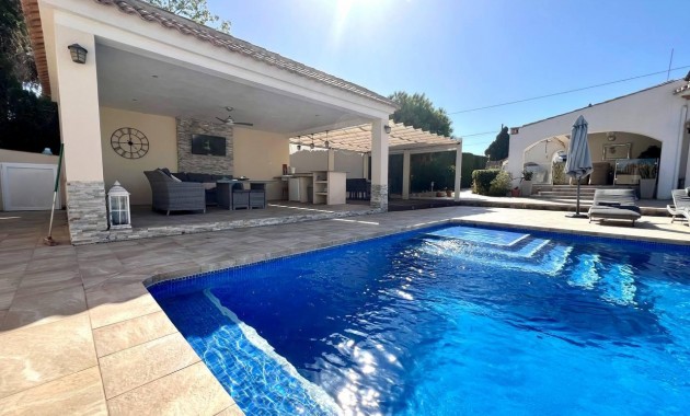 Venta - Villa -
Torrevieja - Centro