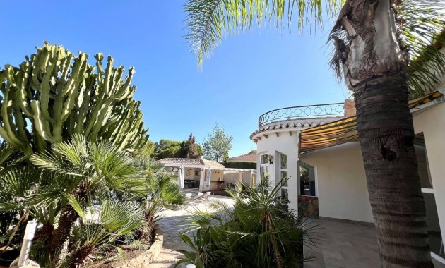 Venta - Villa -
Torrevieja - Centro