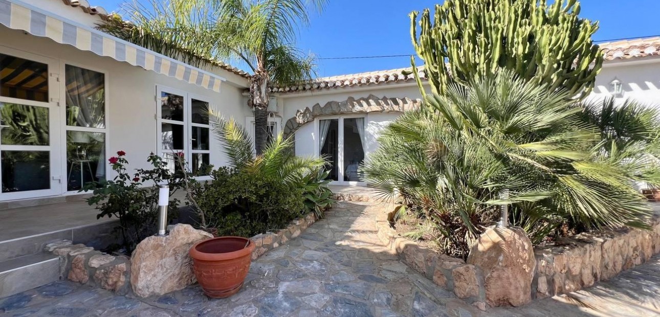 Venta - Villa -
Torrevieja - Centro