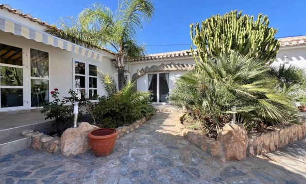 Venta - Villa -
Torrevieja - Centro
