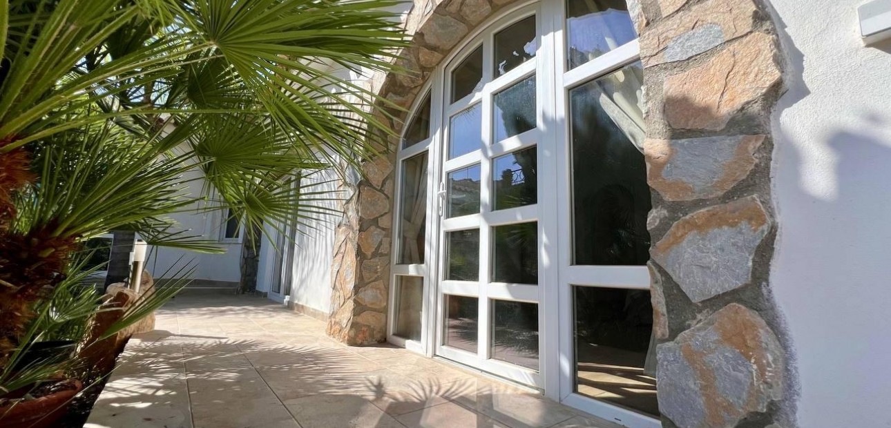 Venta - Villa -
Torrevieja - Centro