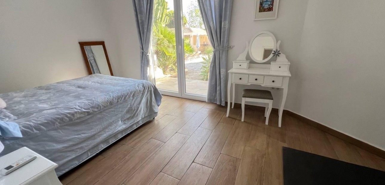 Venta - Villa -
Torrevieja - Centro