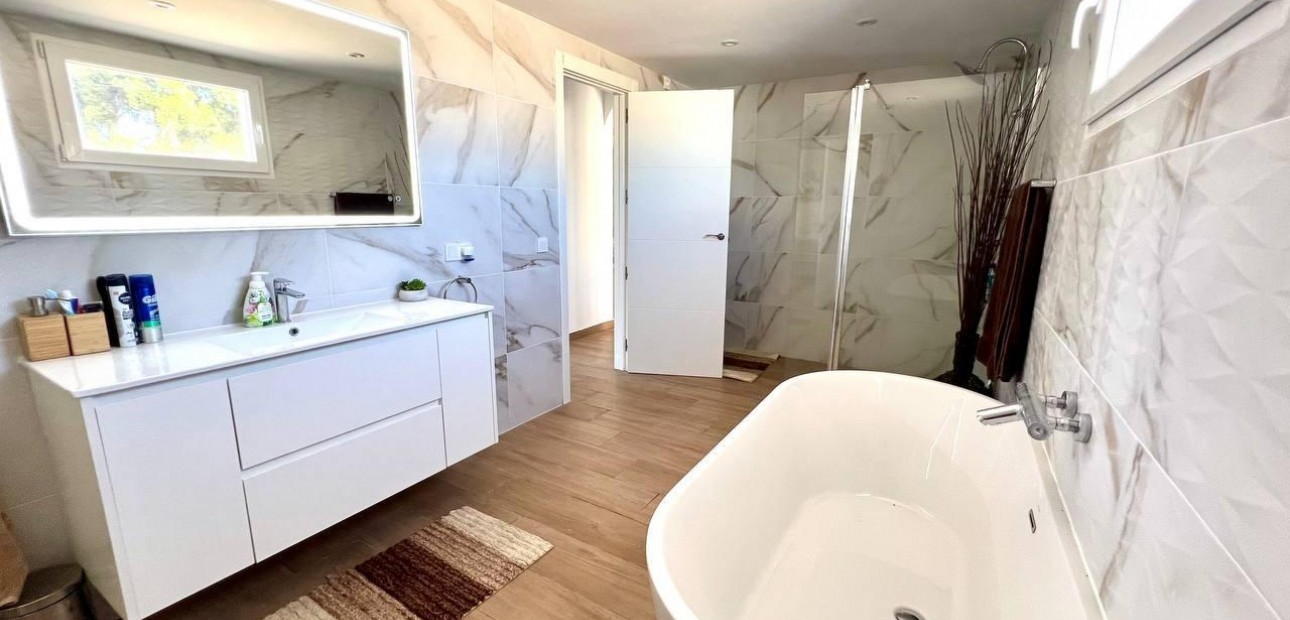 Venta - Villa -
Torrevieja - Centro
