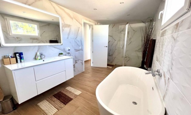 Venta - Villa -
Torrevieja - Centro