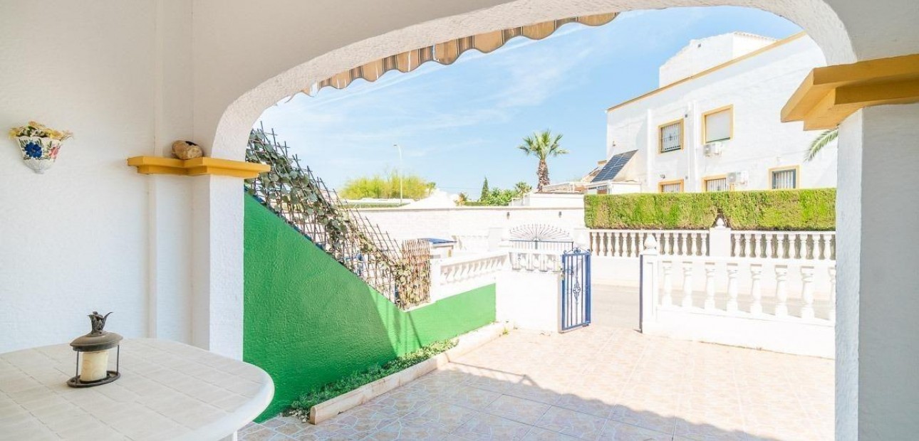 Herverkoop - Bungalow -
Orihuela Costa - Los Almendros-La Florida