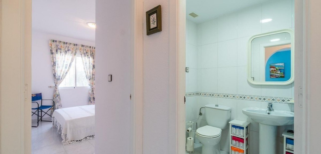 Herverkoop - Bungalow -
Orihuela Costa - Los Almendros-La Florida
