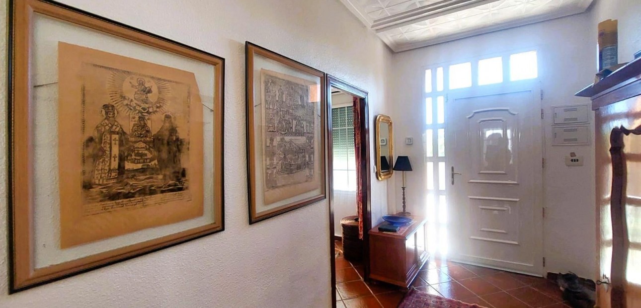 Sale - Masia -
La marina - La Marina