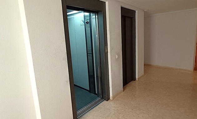 Herverkoop - Appartement / flat -
Torrevieja - torrevieja