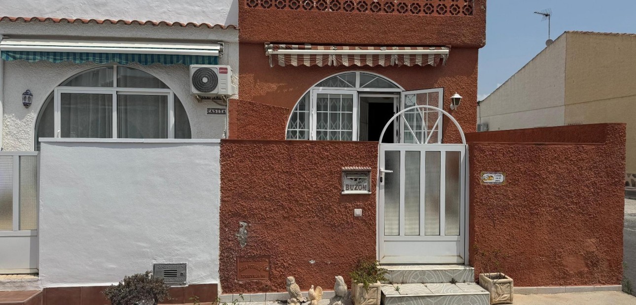 Venta - Villa -
Torrevieja - La Siesta - El Salado - Torreta