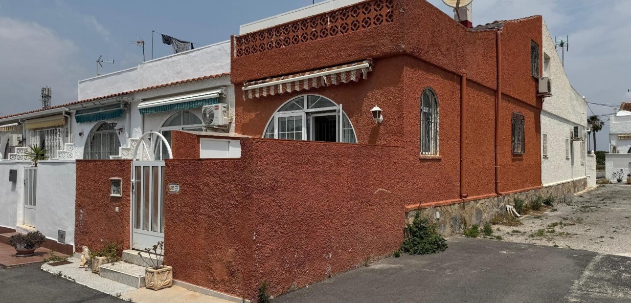 Venta - Villa -
Torrevieja - La Siesta - El Salado - Torreta