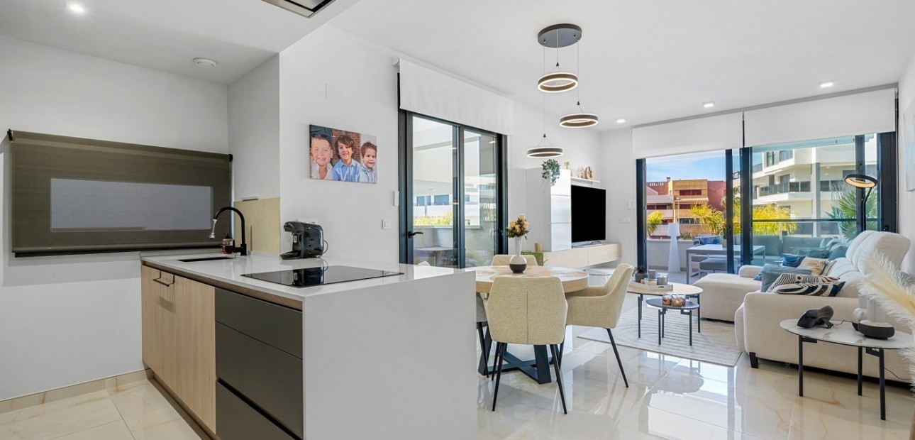 Herverkoop - Appartement / flat -
ORIHUELA COSTA - Playa Flamenca
