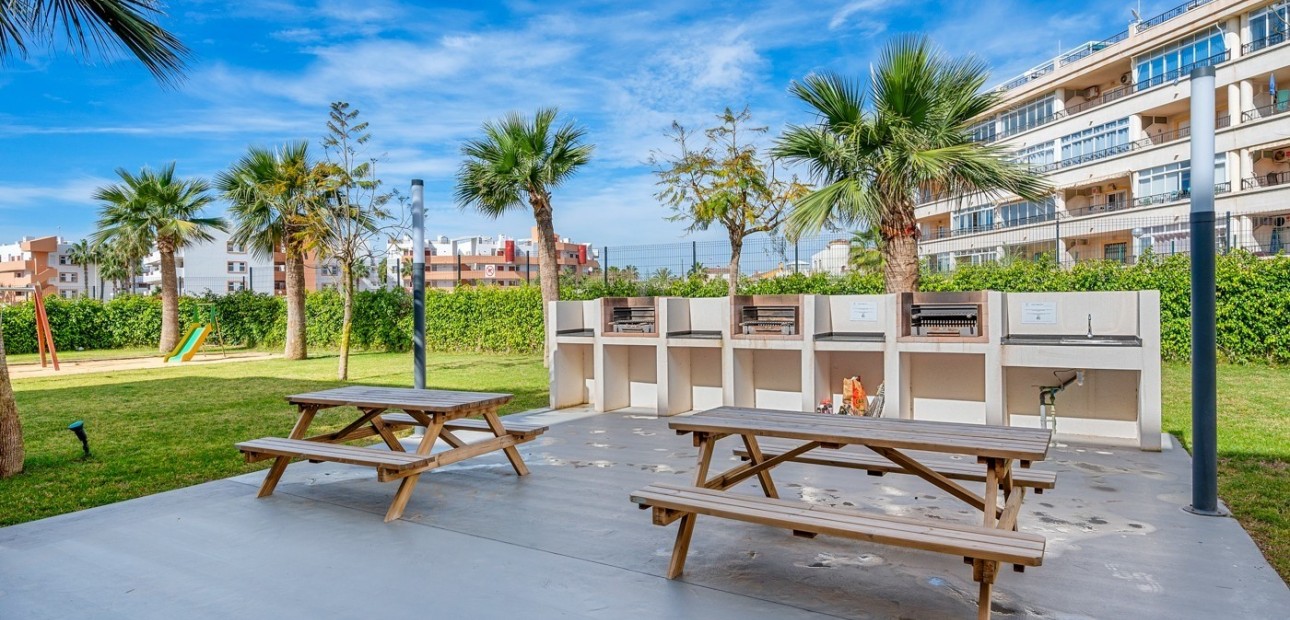 Herverkoop - Appartement / flat -
ORIHUELA COSTA - Playa Flamenca