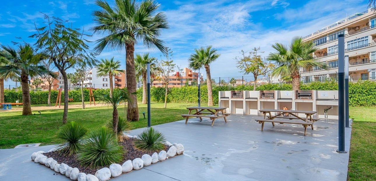 Herverkoop - Appartement / flat -
ORIHUELA COSTA - Playa Flamenca
