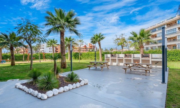 Herverkoop - Appartement / flat -
ORIHUELA COSTA - Playa Flamenca