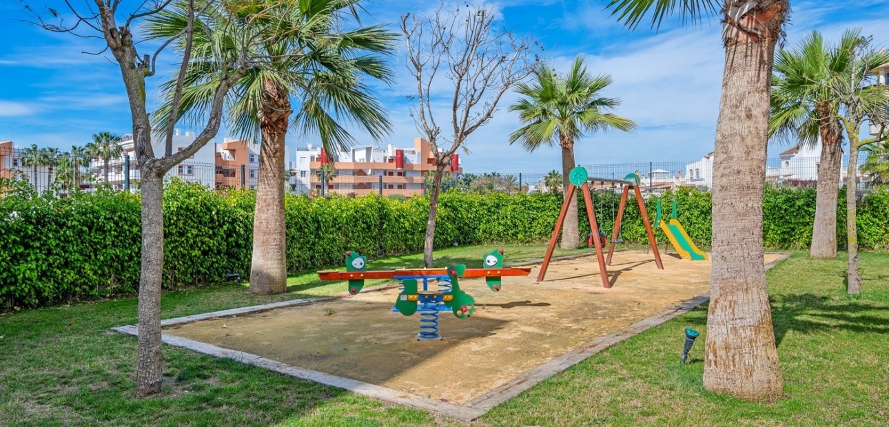 Herverkoop - Appartement / flat -
ORIHUELA COSTA - Playa Flamenca