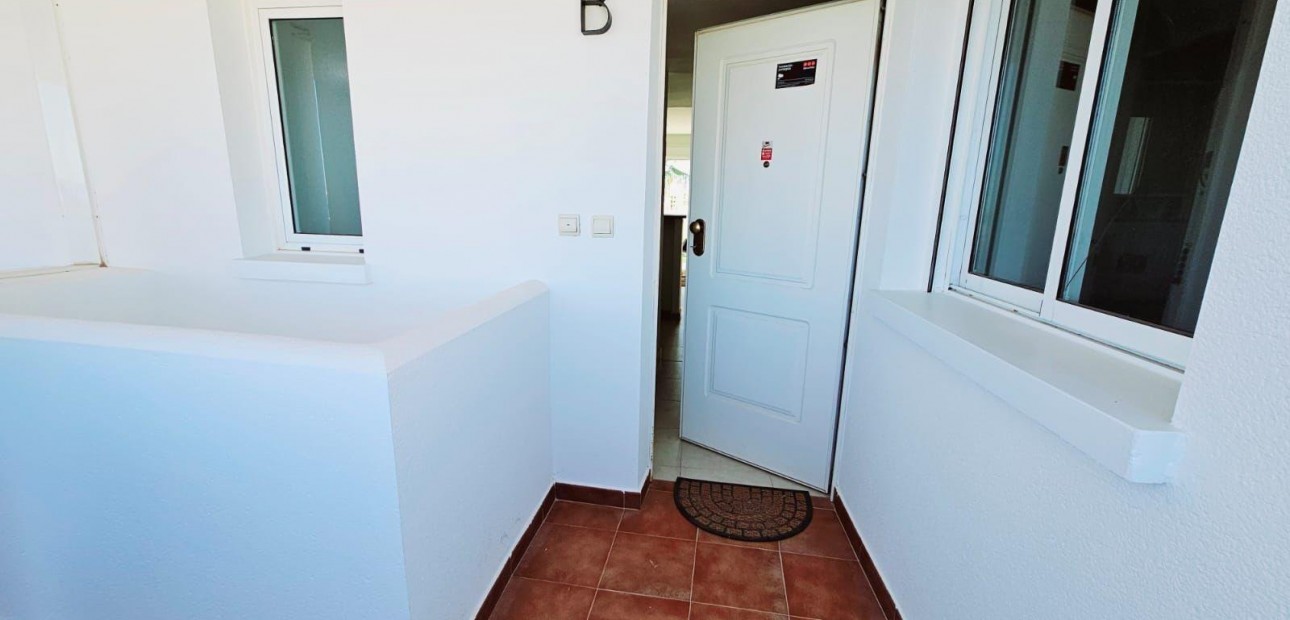 Herverkoop - Appartement / flat -
Torrevieja - Los balcones